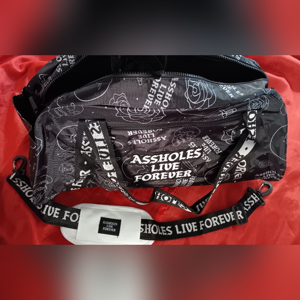 ALF Emotional Baggage Graphic Duffle Bag (NWOT) - Picture 6 of 7